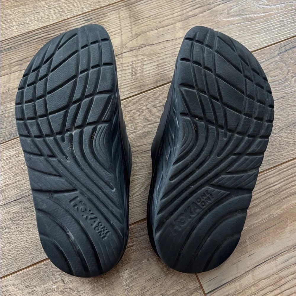Black Slide Sandals for Women - Lightweight Comfort - Picture 6 of 7